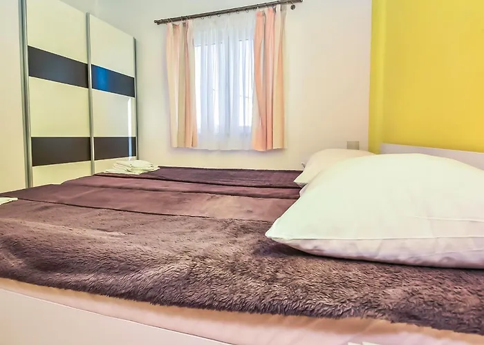 Apartment Anic-4 By Interhome
