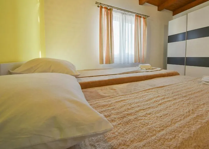 Apartment Anic-4 By Interhome